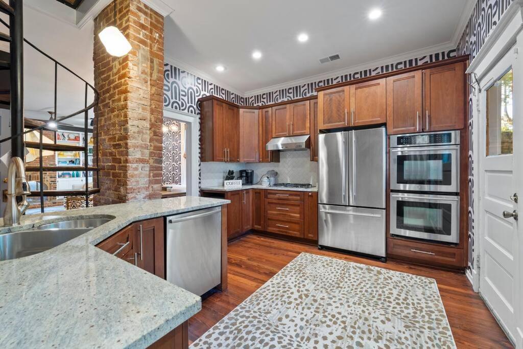 Villa Large Historical W/ Fire Pit, Chef Kitchen. *